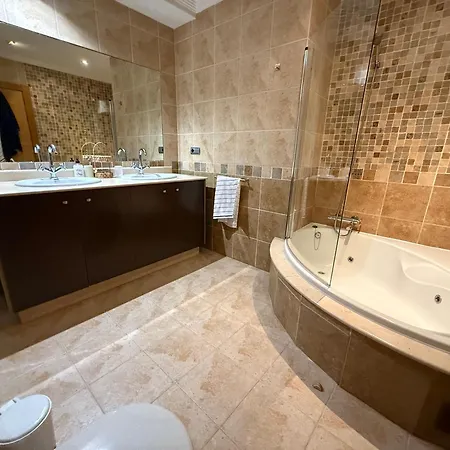 House With Pool In Downtown Sabaris - Casa Capisco Baiona