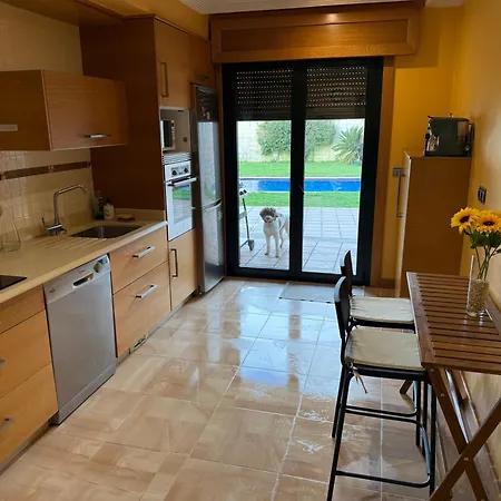 House With Pool In Downtown Sabaris - Casa Capisco * Baiona