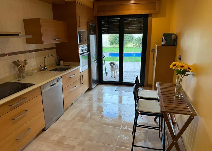 House With Pool In Downtown Sabaris - Casa Capisco * Baiona