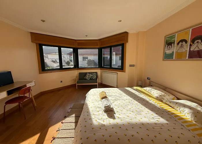 House With Pool In Downtown Sabaris - Casa Capisco バイヨーナ